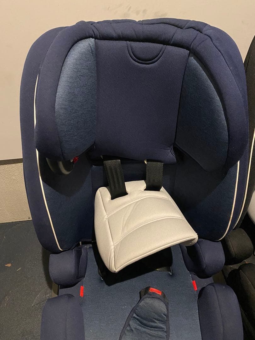 しろ　チャイルドシート　 eマーク有　アイリスオーヤマPZ ISOFIX