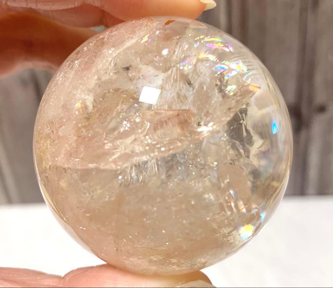 ピンククォーツ（ピンクアゼツライト）スフィア 台座付き