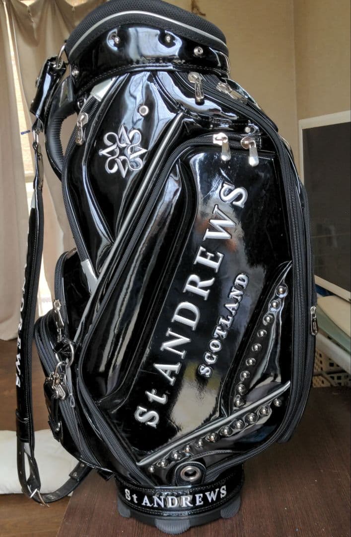 SANDREWS キャディバッグ 　ブラックエナメルと　　　 ヘッドカバーセット