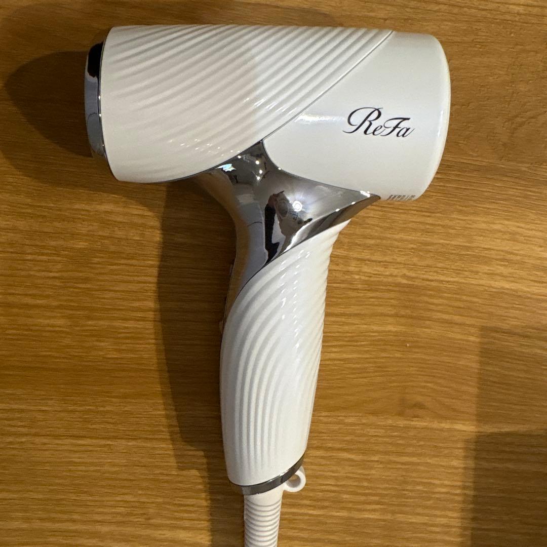 リファ　ビューティックドライヤーSE
