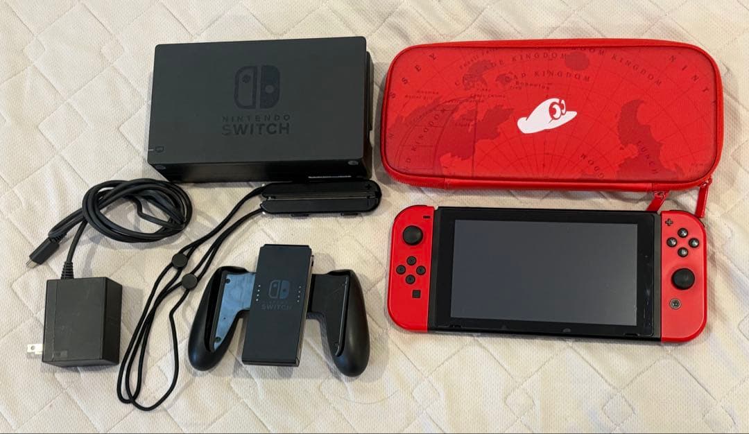 Nintendo Switch 本体　スーパーマリオオデッセイ赤ジョイコン