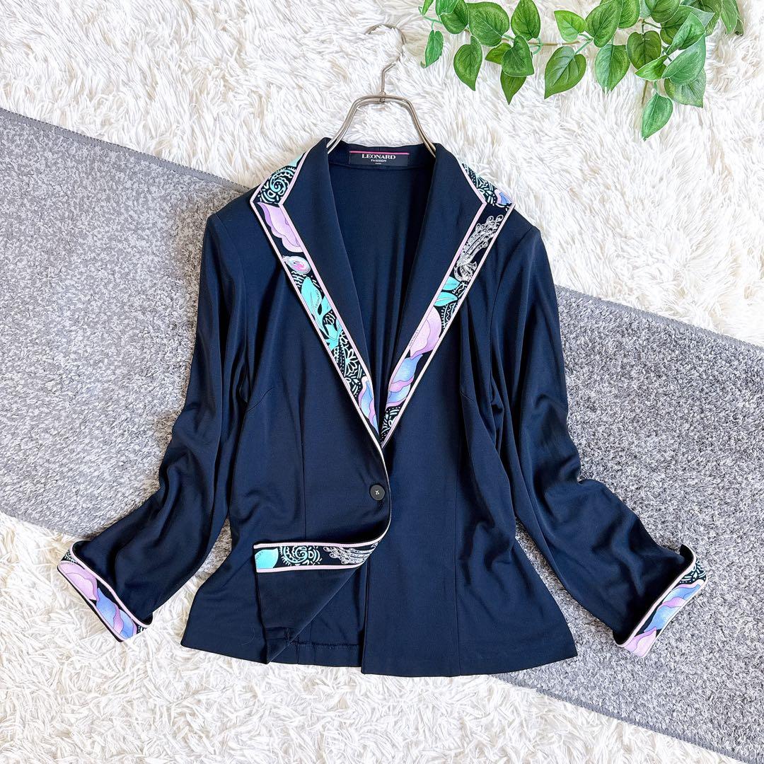 レオナール カンカン素材　テーラードジャケット　羽織り　フラワー　黒