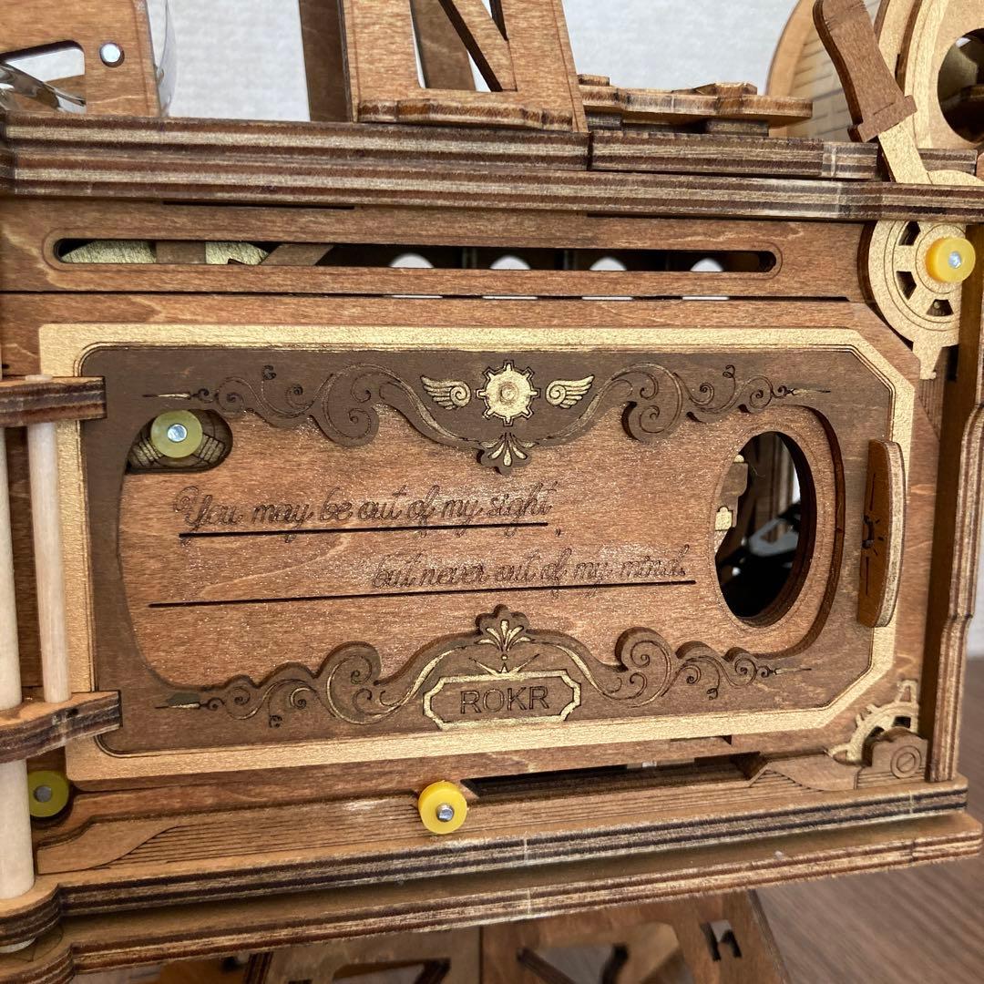 着彩済みウッドパズル　手回し式映写機