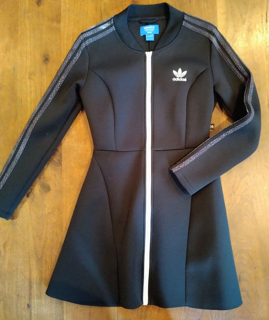 AKIRA　adidas ジップアップ ジャージ 黒 リタオラ