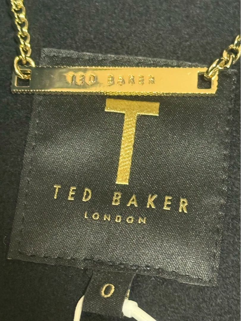 【新品】TED BAKER テッドベイカー　ダウンコート　花柄　Aライン