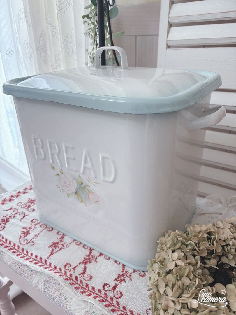 美品❣️イマン　ポワージュ　ブレッド缶　ブルー　希少❣️