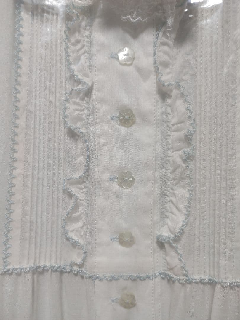 ホワイトフリルティアードドレス