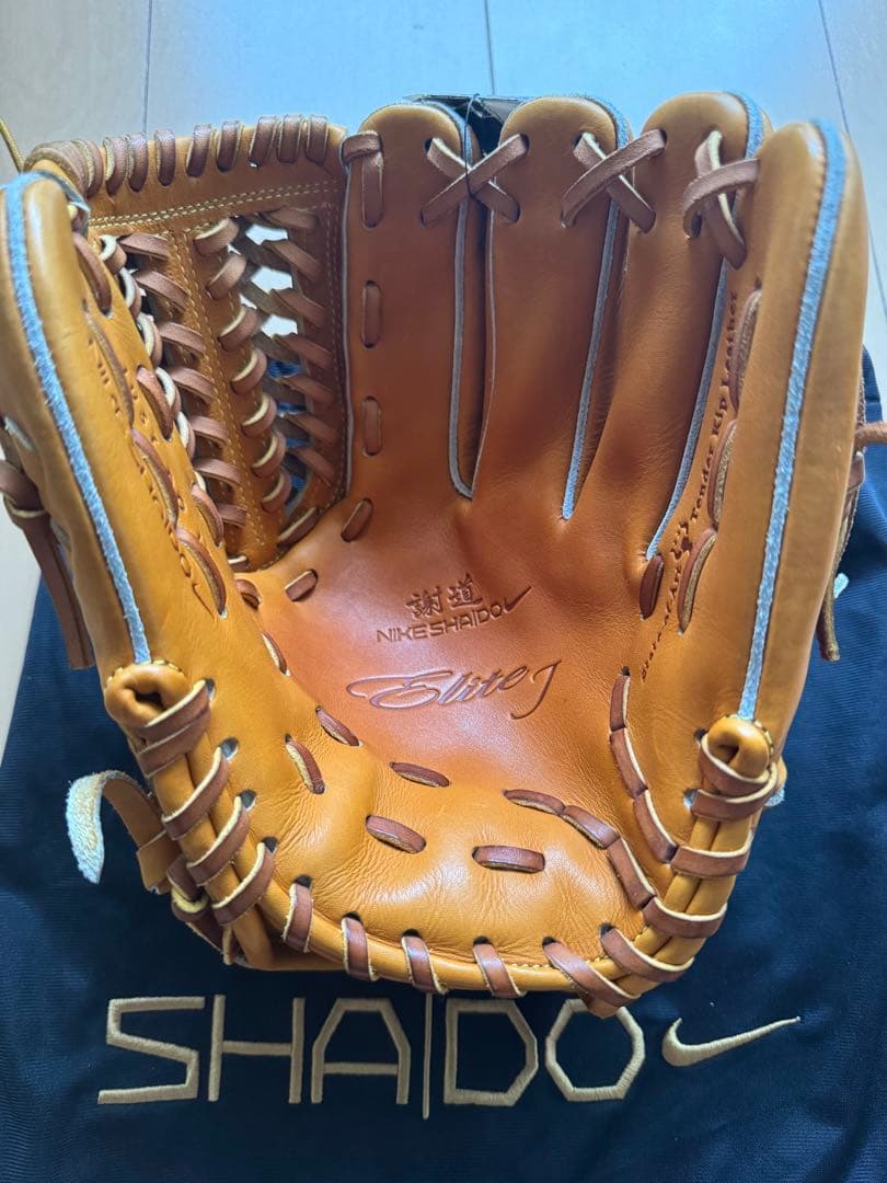 ナイキ　硬式用　グローブ　新品未使用