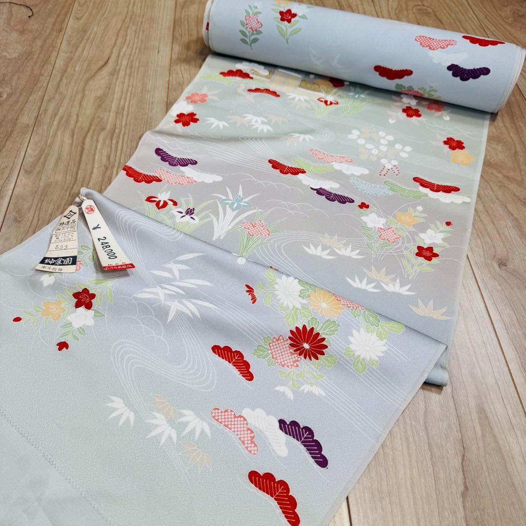 未使用　正絹　反物　着物　和装　小紋　丹後縮緬　ちりめん　グレー　灰色　紳裳園