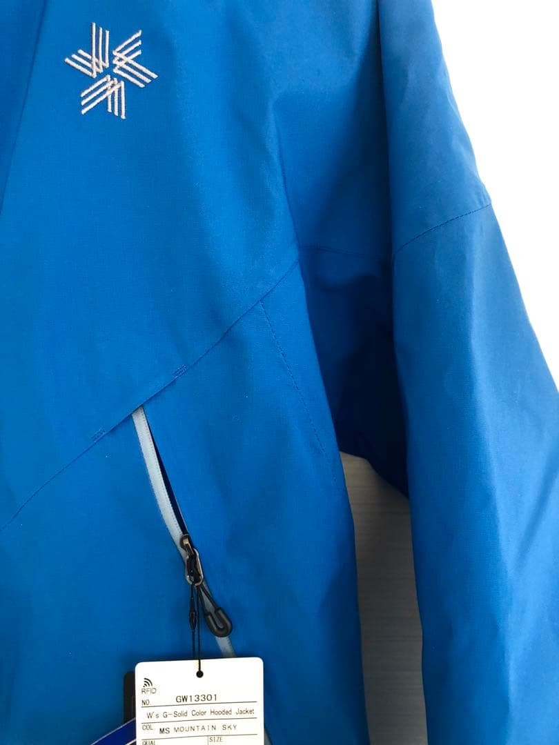 みっこ＊＊＊＊Goldwin ゴールドウイン　スキーウェア ジャケット　青