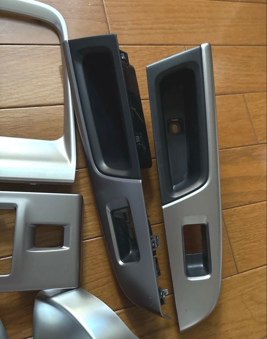 スバル　レヴォーグ　パネル　純正