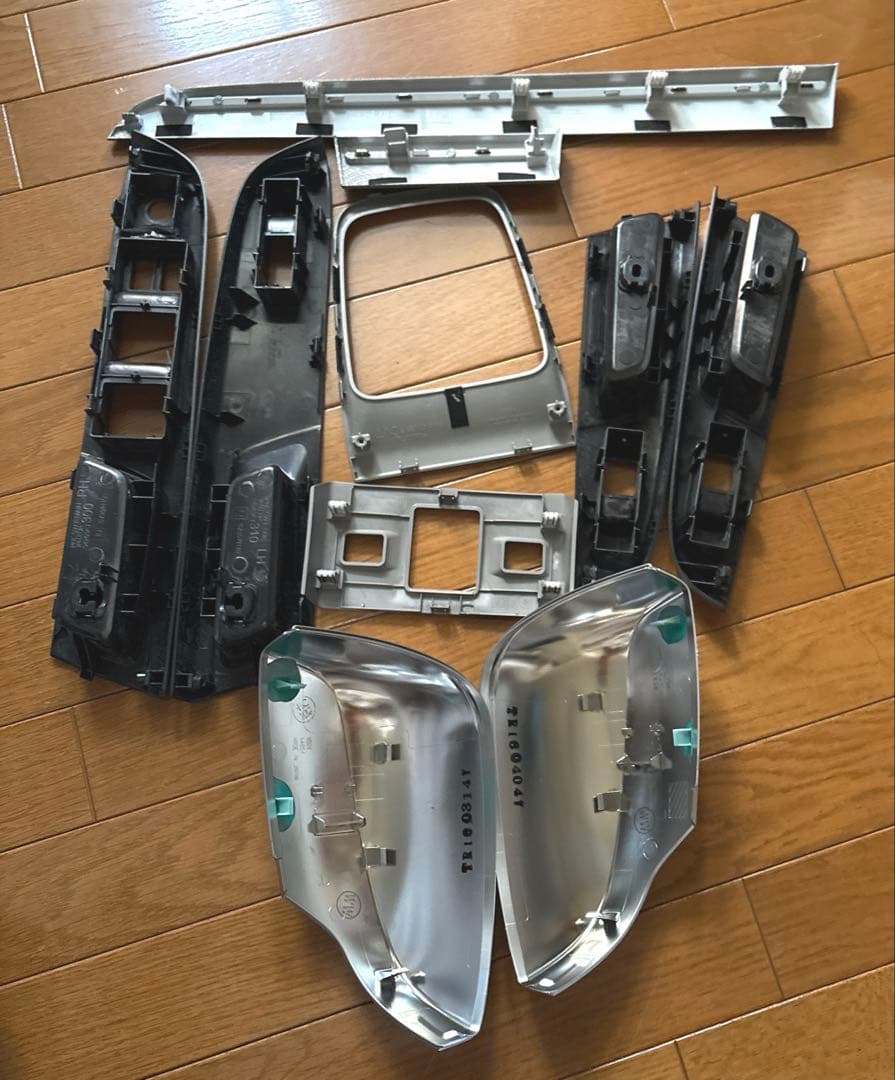 スバル　レヴォーグ　パネル　純正