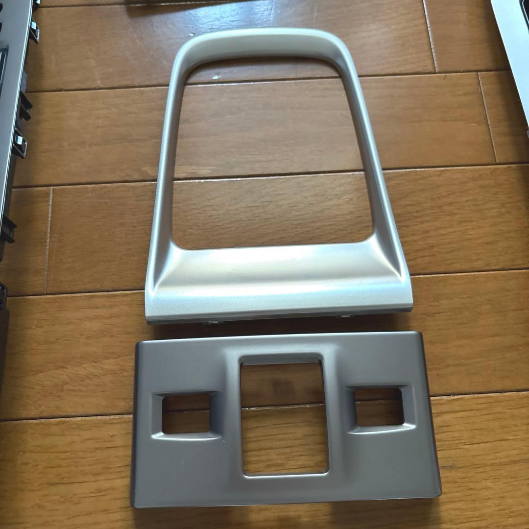 スバル　レヴォーグ　パネル　純正