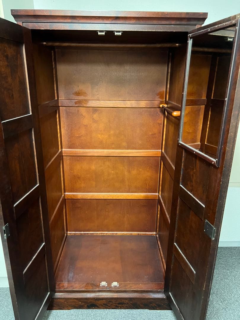 【北海道民芸家具】樺材ワードローブ｜無垢材の重厚感・収納家具