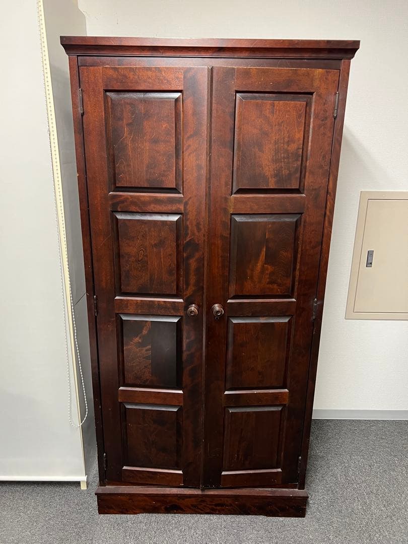 【北海道民芸家具】樺材ワードローブ｜無垢材の重厚感・収納家具