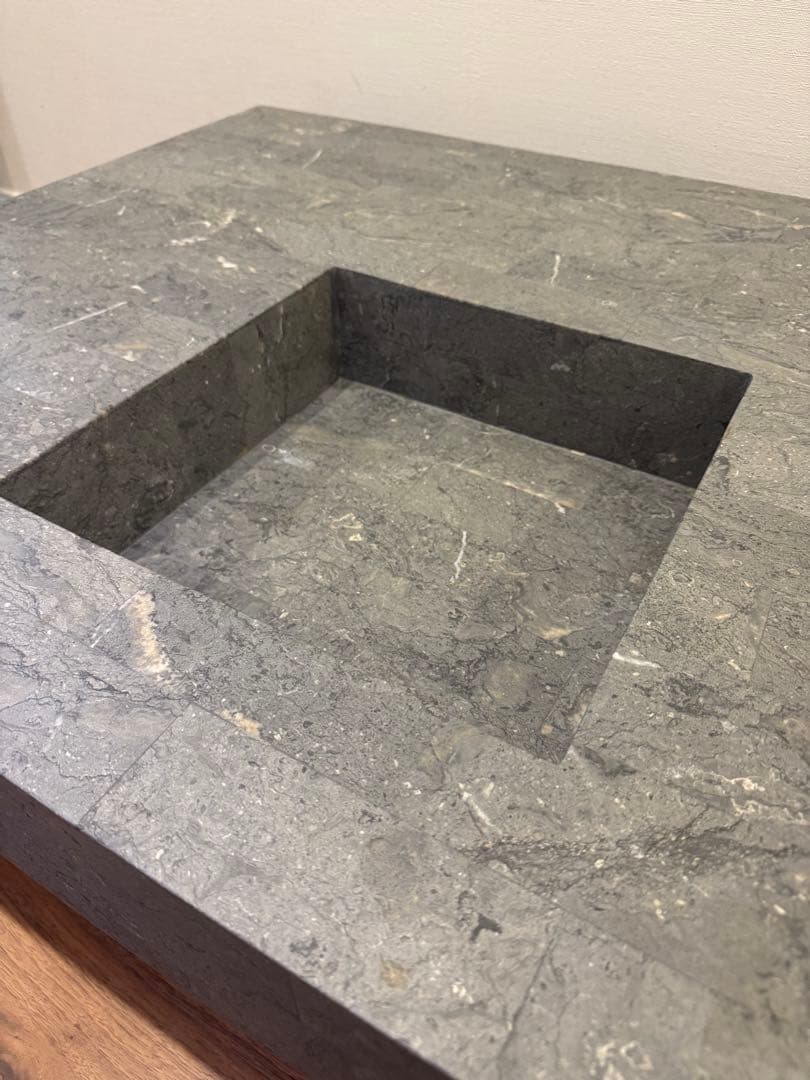 日本フクラ　センター　ストーンテーブル