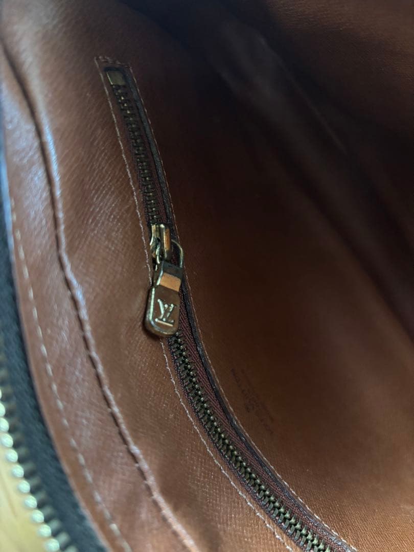 Louis Vuitton モノグラム クラッチバッグ m51825