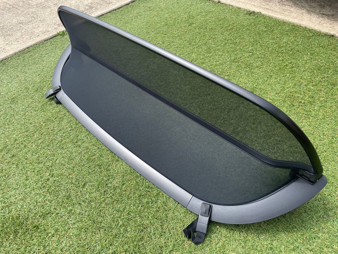 Mercedes-Benz R230 SL用 純正ウィンドディフレクター