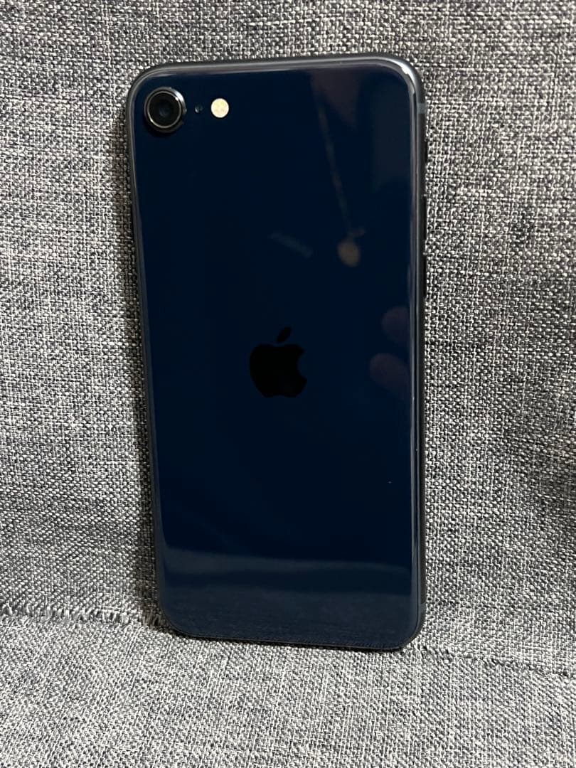 新古品　iPhone SE 第3世代　64GB ミッドナイト　SIMフリー
