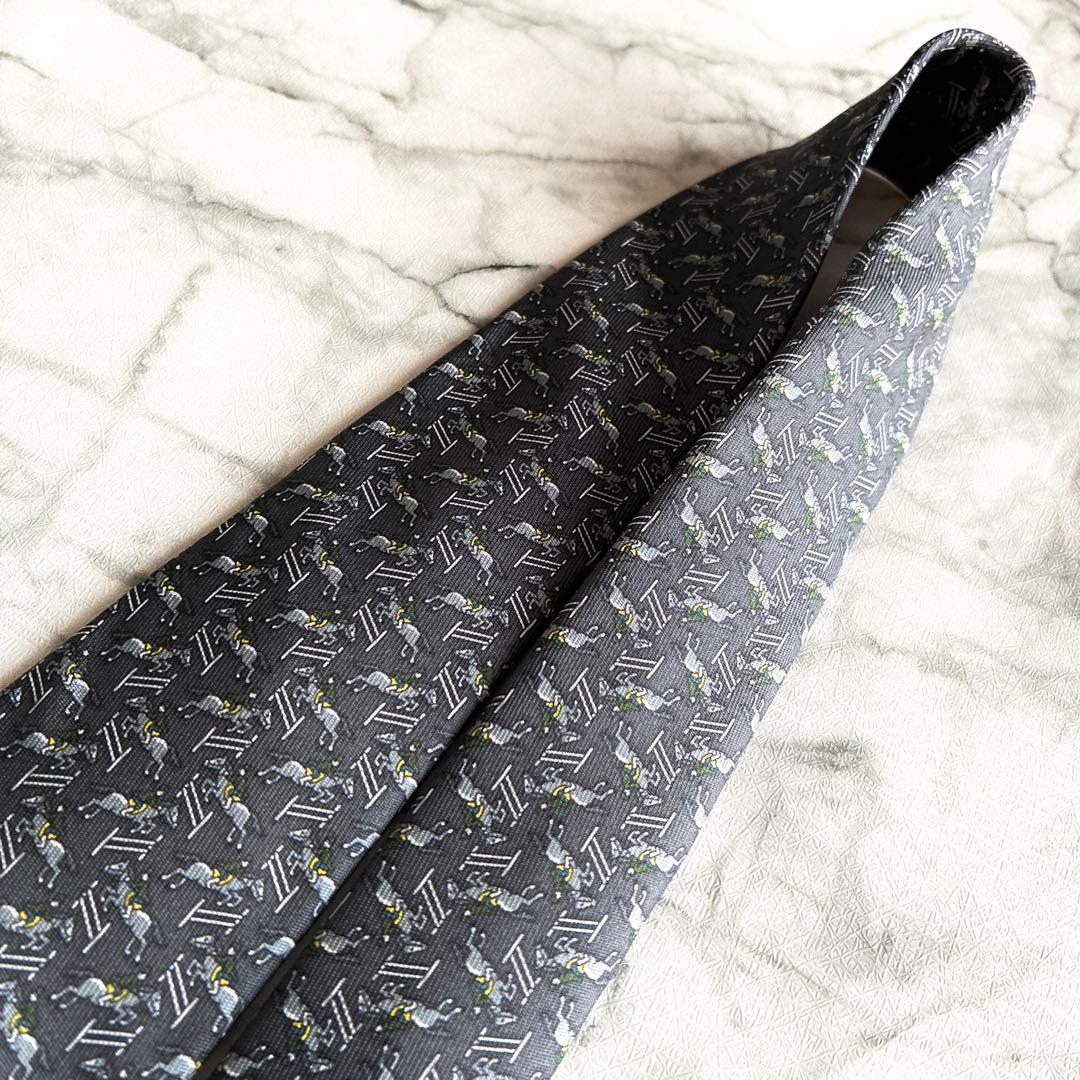 ✨未使用箱付きタグ付き✨HERMES ホース総柄　トロフィー総柄　ネクタイ