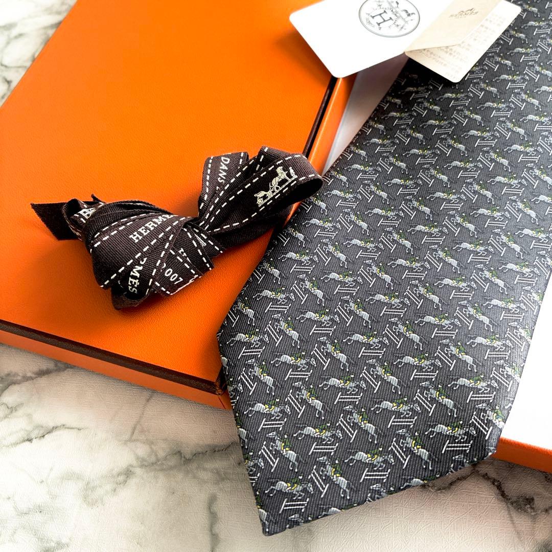 ✨未使用箱付きタグ付き✨HERMES ホース総柄　トロフィー総柄　ネクタイ