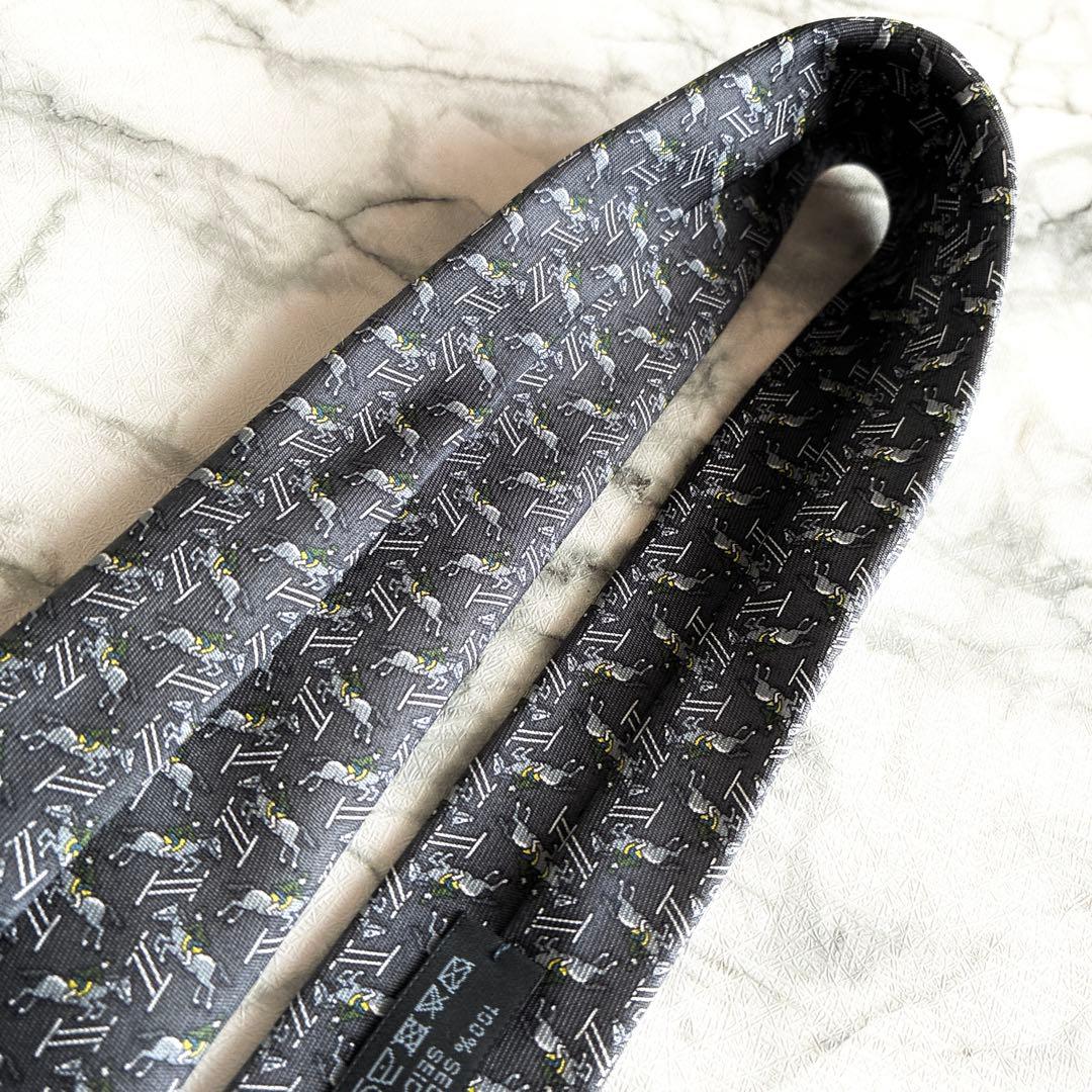 ✨未使用箱付きタグ付き✨HERMES ホース総柄　トロフィー総柄　ネクタイ