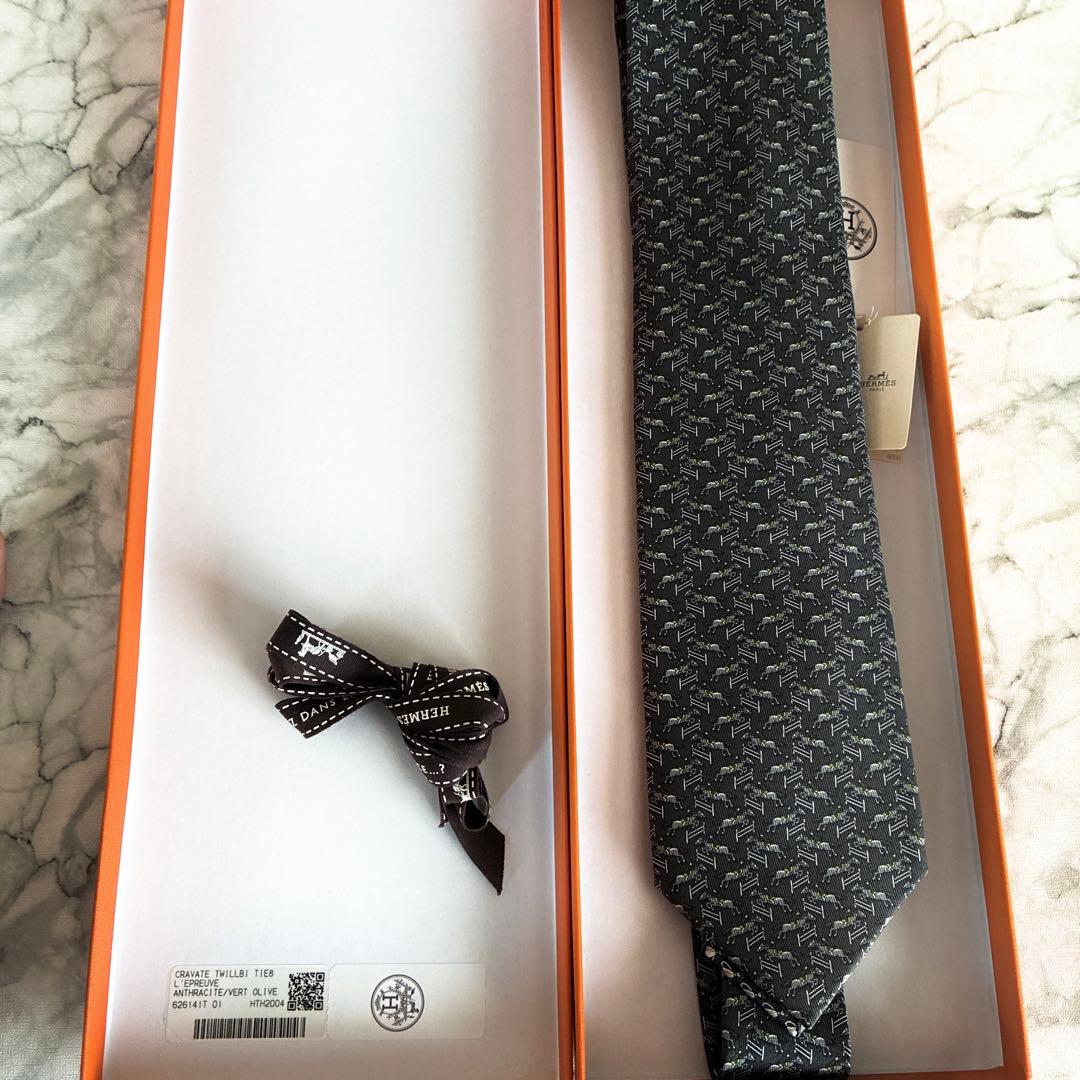 ✨未使用箱付きタグ付き✨HERMES ホース総柄　トロフィー総柄　ネクタイ
