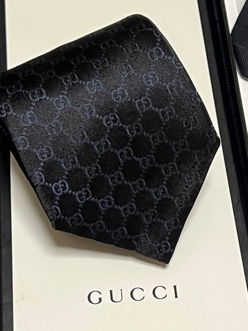 超美品✨GUCCI グッチ gg柄 ネクタイ(グッチロゴ) 黒x青　E