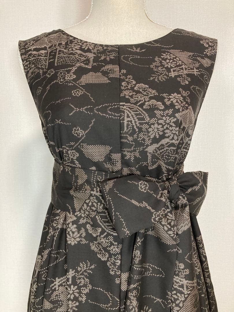 着物リメイク　大島紬ロングフレアワンピース（後ろVネック）着丈122㎝