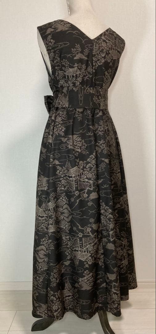 着物リメイク　大島紬ロングフレアワンピース（後ろVネック）着丈122㎝