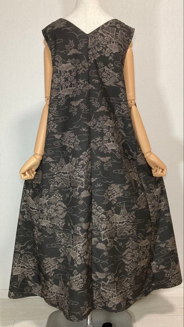 着物リメイク　大島紬ロングフレアワンピース（後ろVネック）着丈122㎝