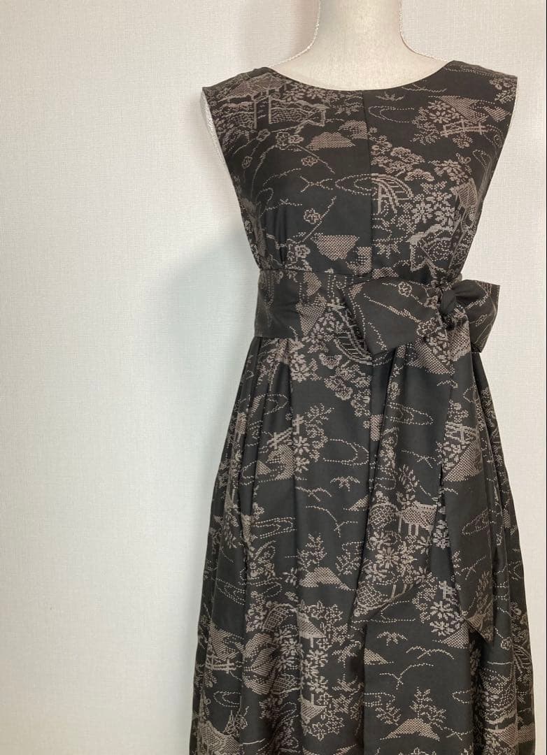 着物リメイク　大島紬ロングフレアワンピース（後ろVネック）着丈122㎝