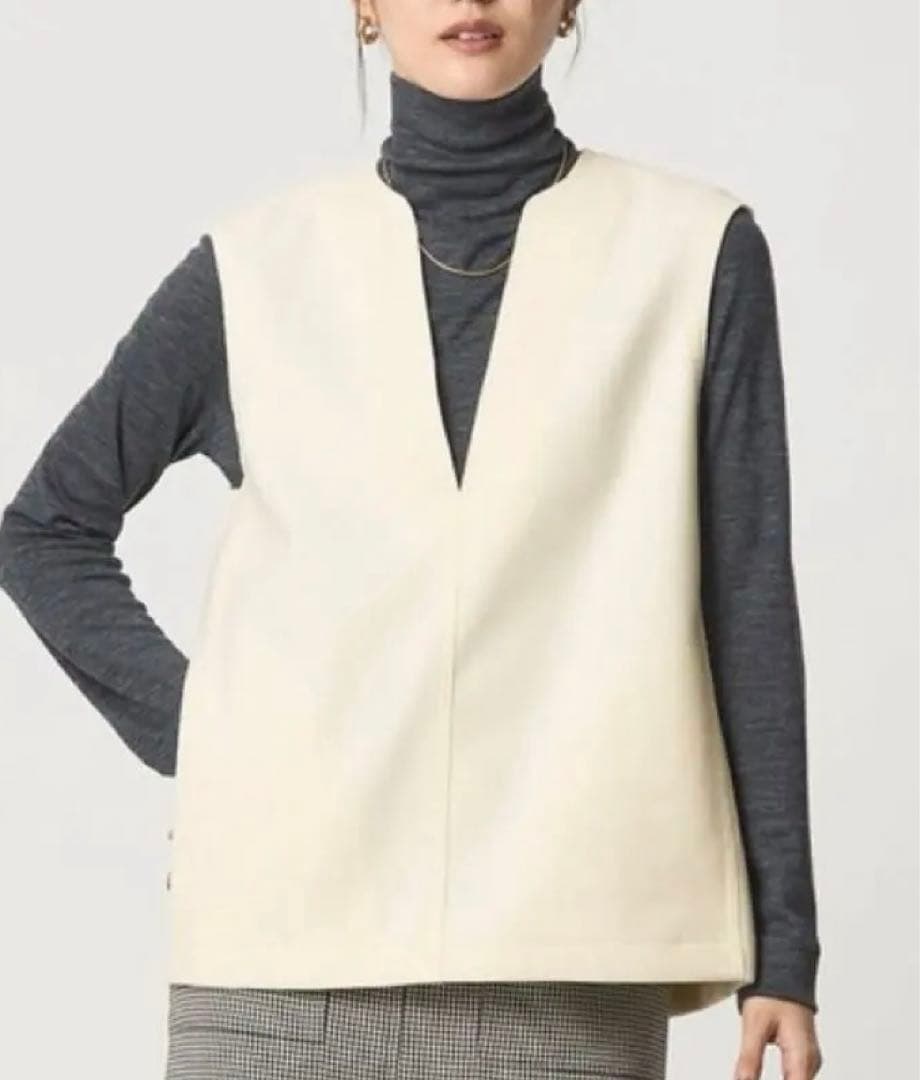 【試着のみ】グリーンレーベルリラクシング　アッシュクジャージー Vネック ベスト