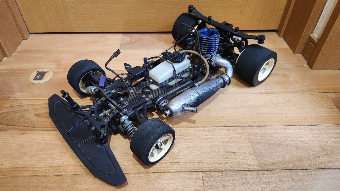 ラジコン 無限精機 MRX-4R 中古 エンジン付き