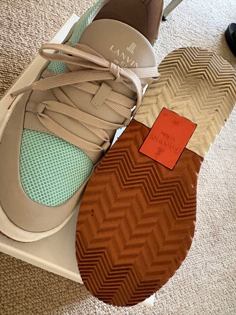 LANVIN en Bleuスニーカー［箱付き］