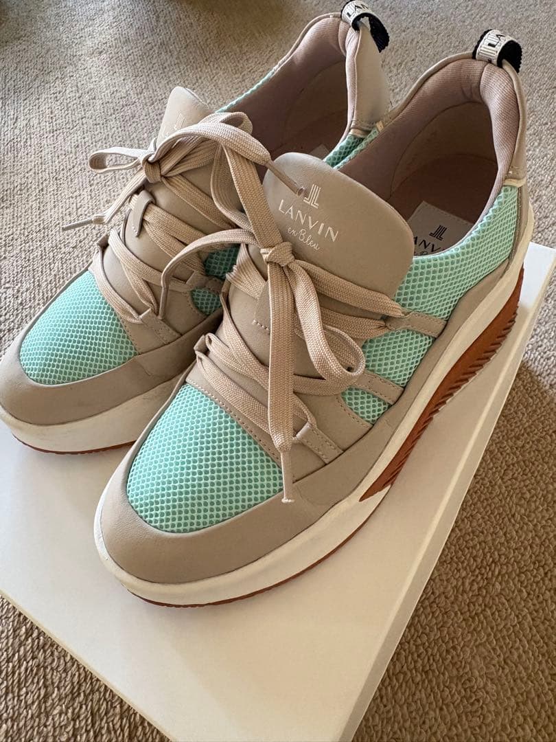 LANVIN en Bleuスニーカー［箱付き］