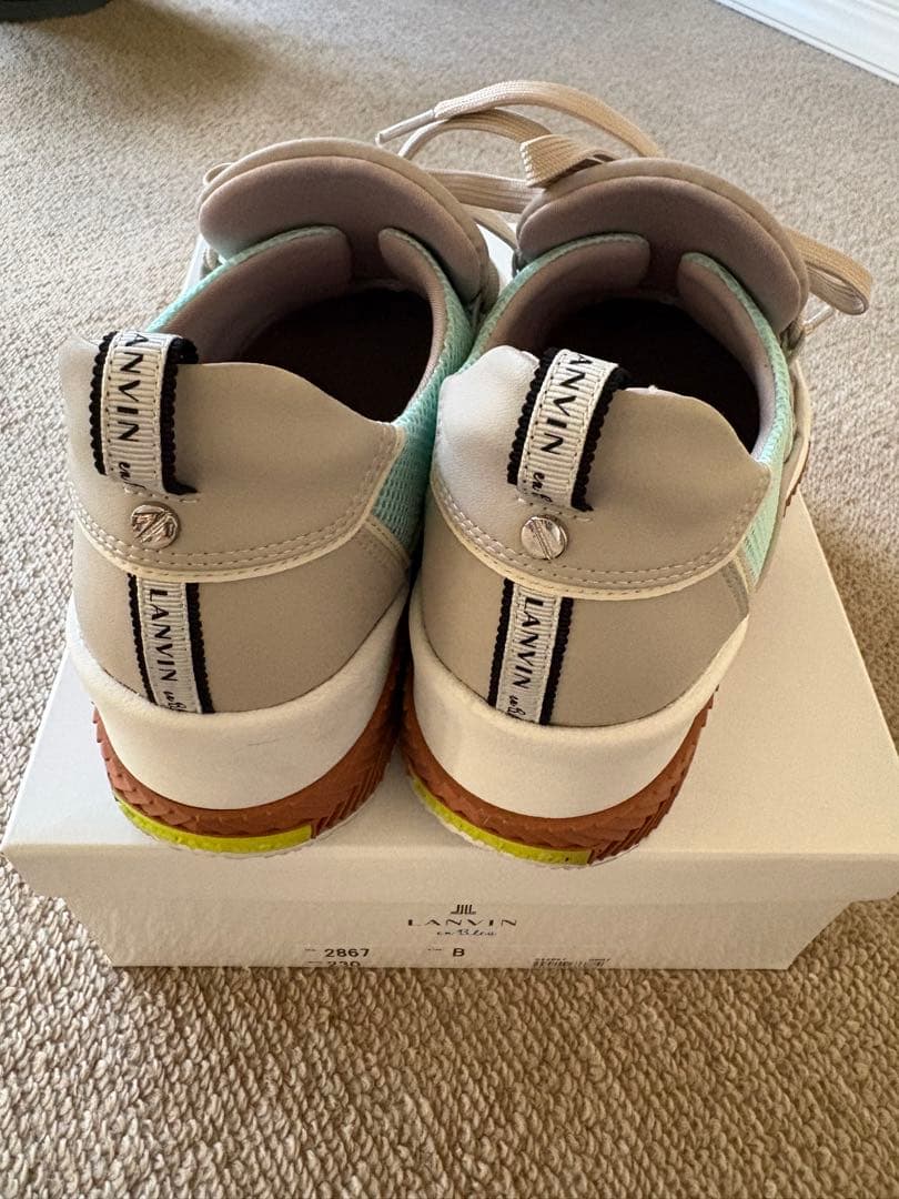 LANVIN en Bleuスニーカー［箱付き］