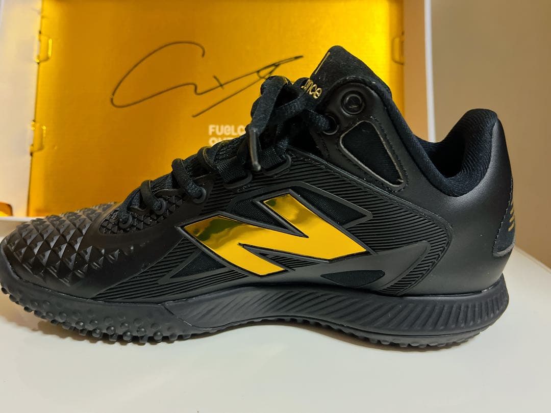 ニューバランス大谷翔平Ohtani v1 Turf Black 26.0cm