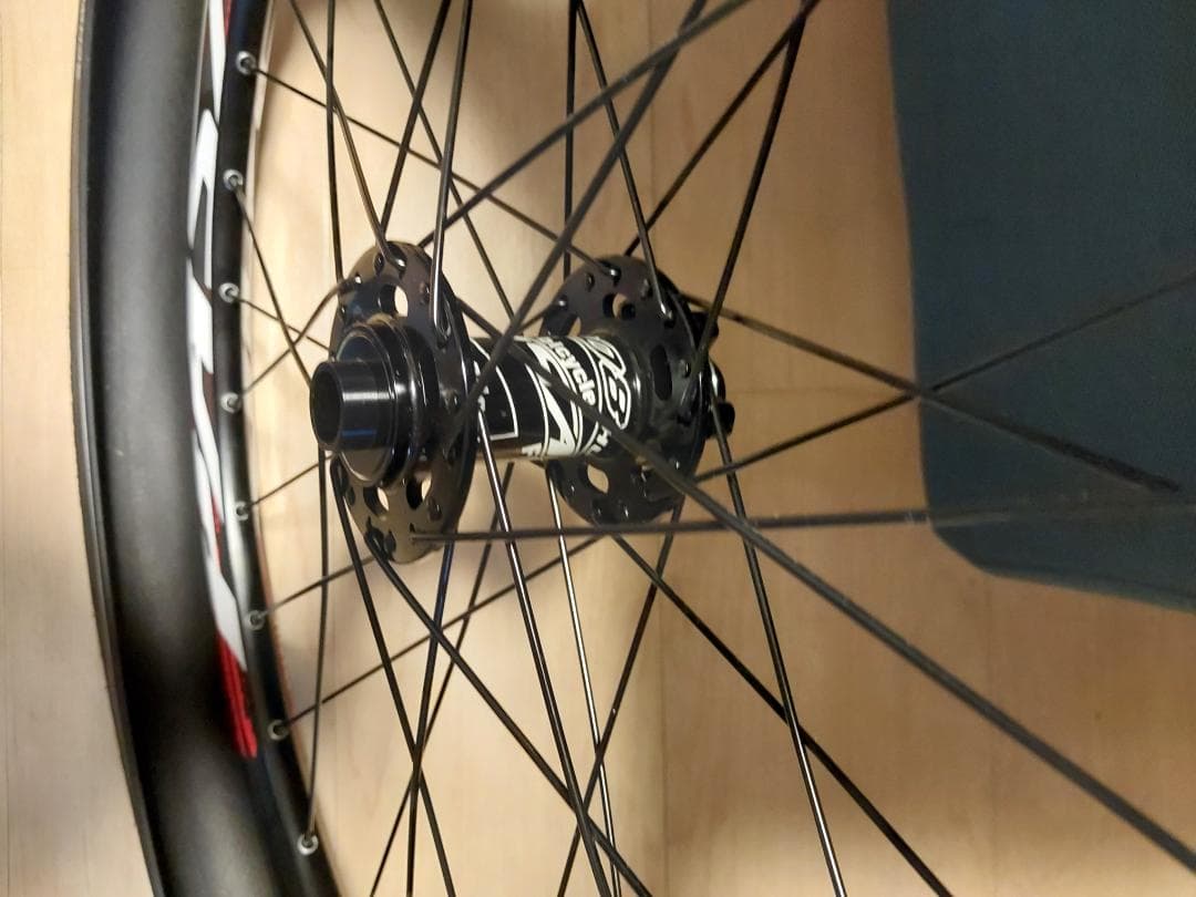 PASAK 24インチ前後ホイール、マラソン24x1.75、DT互換キャップ