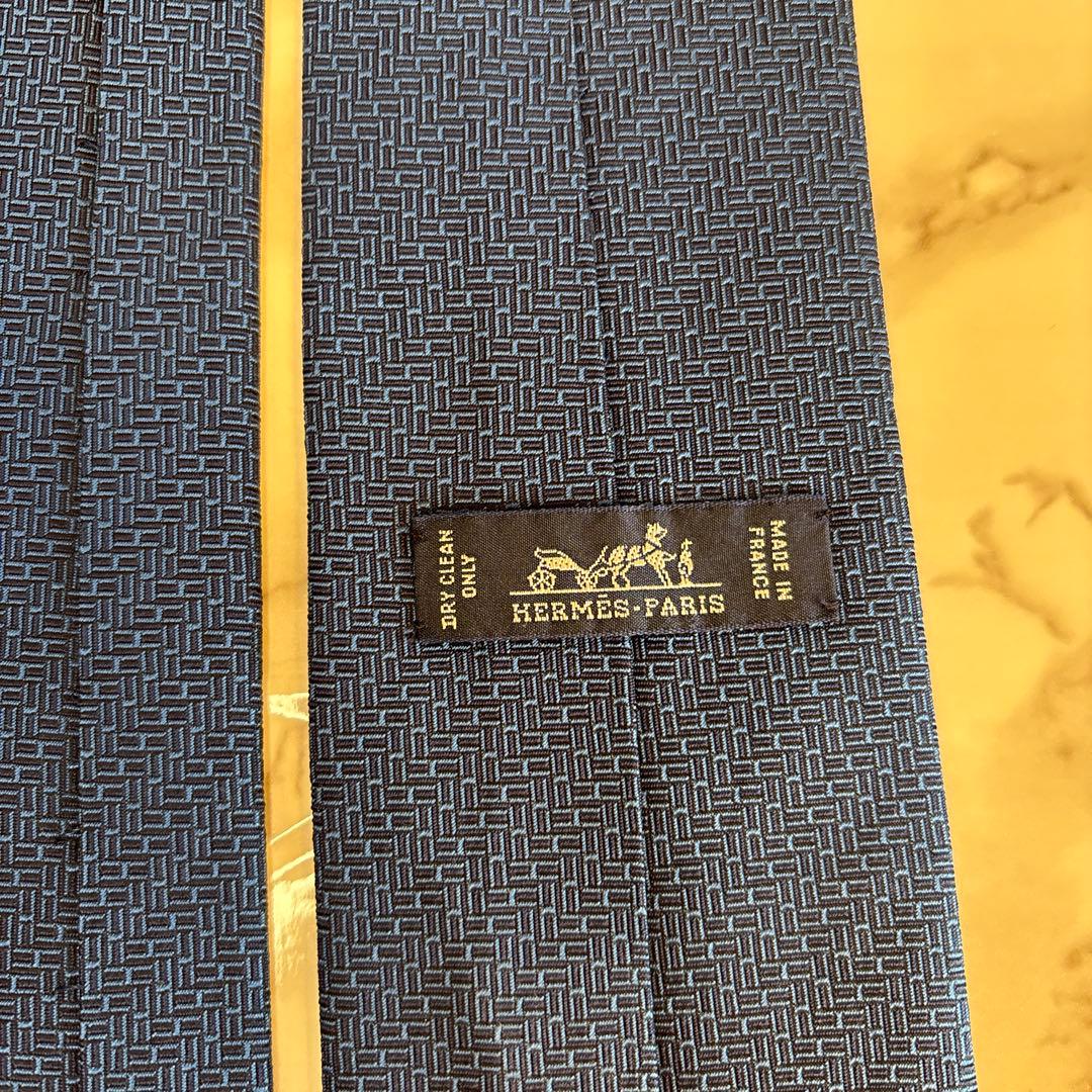 HERMES ネクタイ　ネイビー　紺　ブルー　青　ファソネ　H 総柄　刺繍