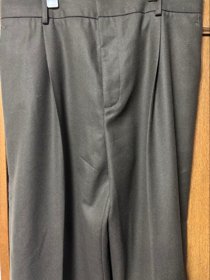 クリスタセヤ　ウールパンツ