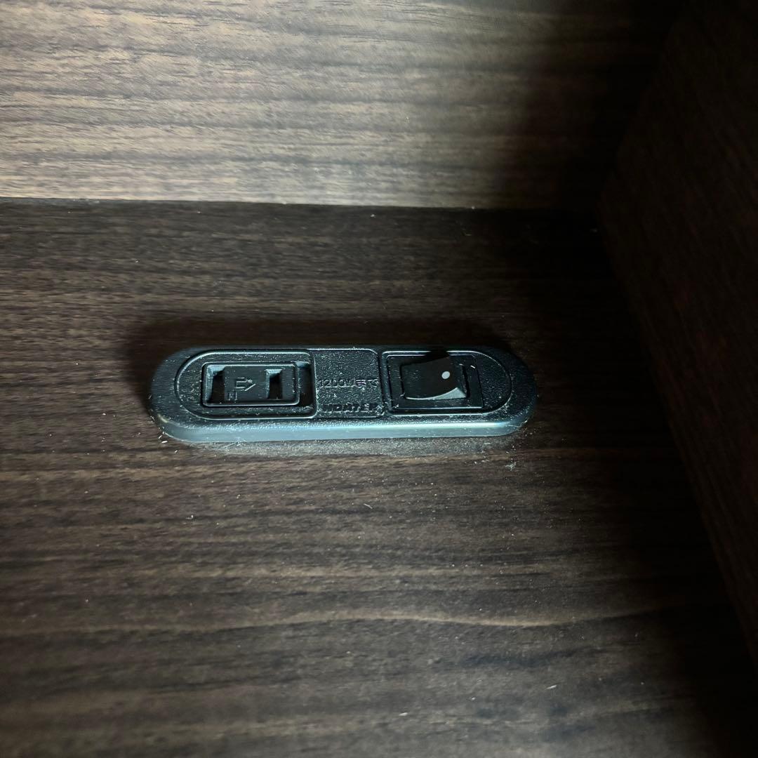 セミダブルベッドフレーム(コンセント・ライト付き)