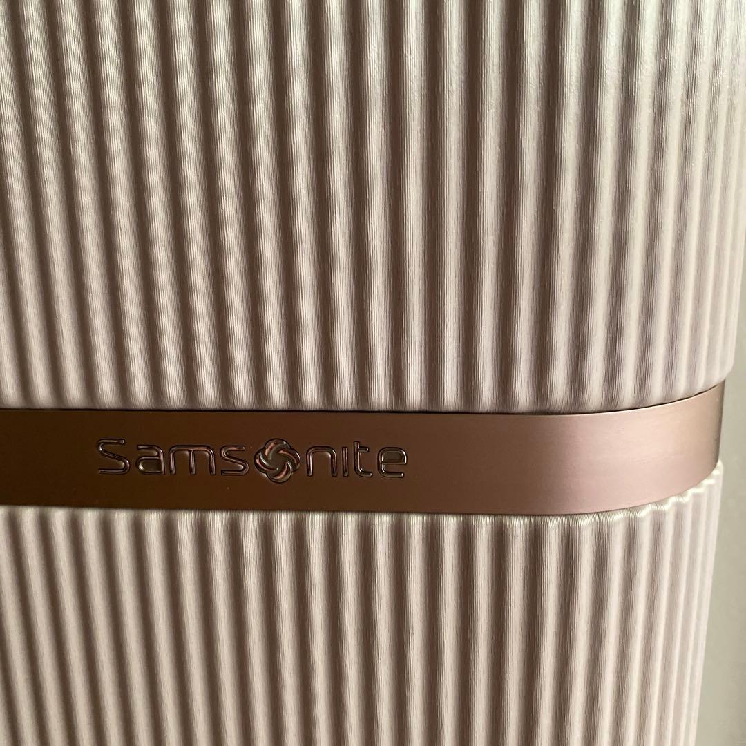 SNIDELコラボ Samsonite ベージュ キャリーケース
