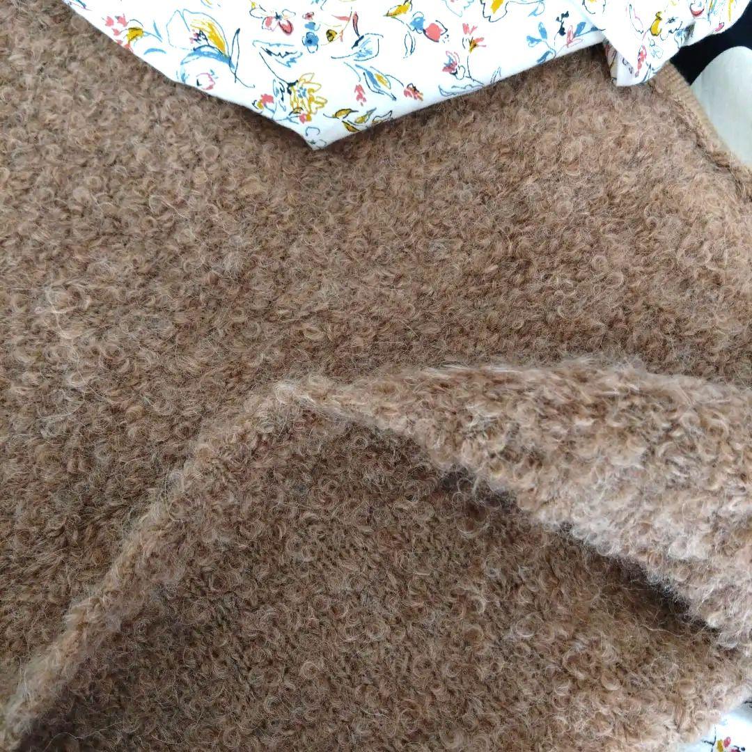 ⬛パラスパレスベージュ フワフワニットベスト 2024年