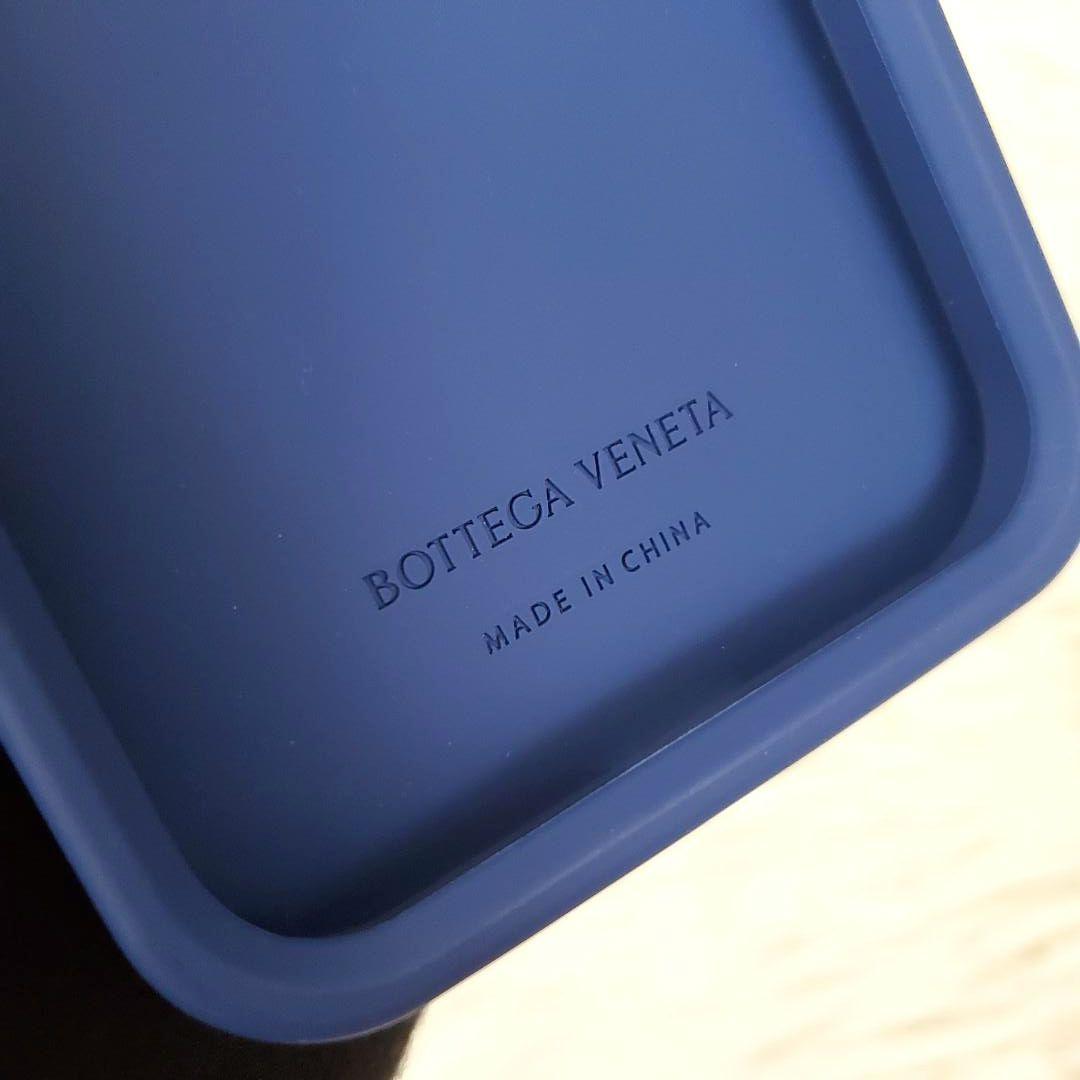 美品 ボッテガヴェネタ iPhoneケース イントレチャート 14Pro 希少