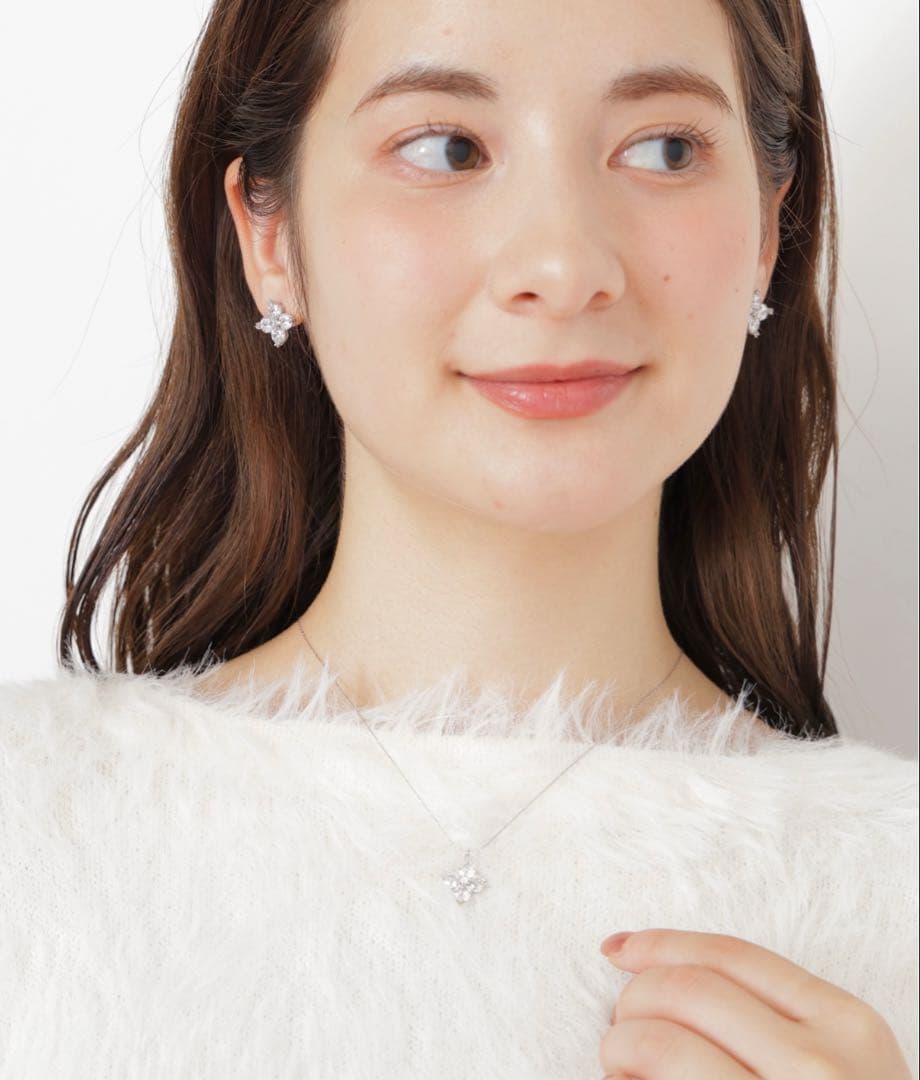 ジルバイジルスチュアート クローバーネックレス nakaj12様用