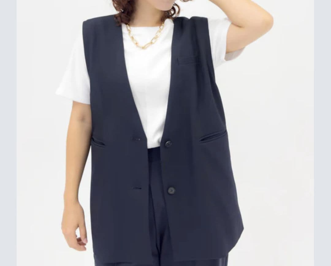 SERPENTINA ノーカラージャケット　元鈴木さん