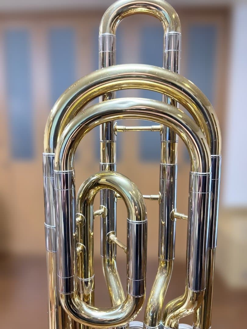 金色 バストロンボーン マウスピース付き