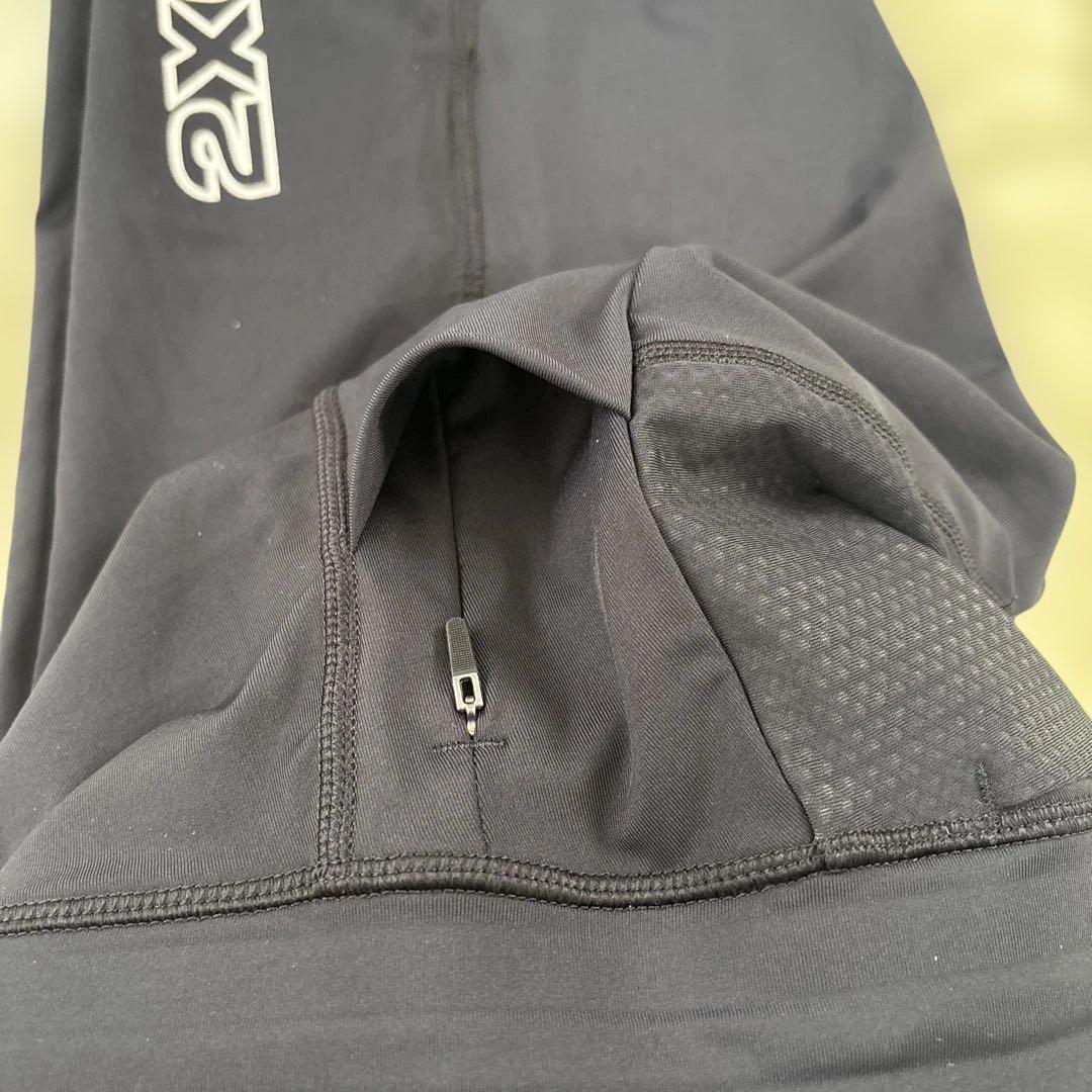 2xuツータイムズユー　ライトスピードリアクトコンプレッションショートショーツ