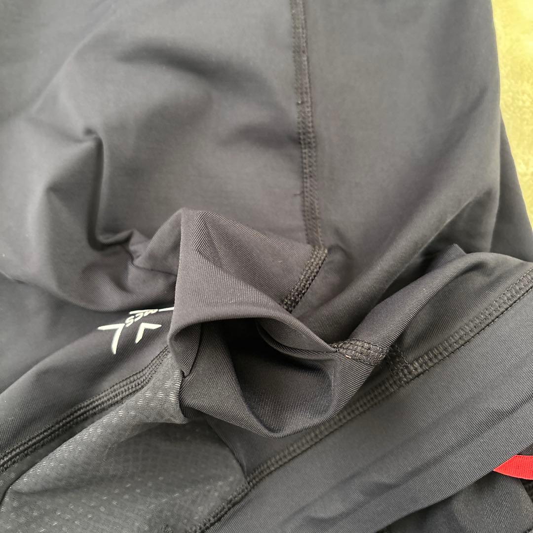 2xuツータイムズユー　ライトスピードリアクトコンプレッションショートショーツ